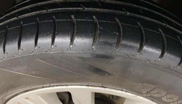 2017 Tata Tiago XZA PETROL, Petrol, Automatic, 80,359 km, Left Rear Tyre Tread