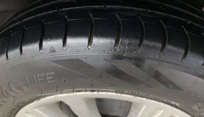 2017 Tata Tiago XZA PETROL, Petrol, Automatic, 80,359 km, Right Rear Tyre Tread