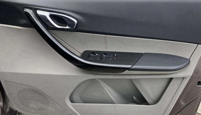 2017 Tata Tiago XZA PETROL, Petrol, Automatic, 80,359 km, Driver Side Door Panels Control