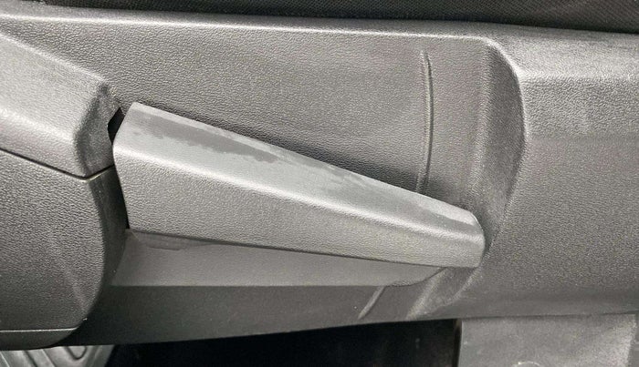 2022 Nissan MAGNITE XV TURBO CVT, Petrol, Automatic, 42,468 km, Driver Side Adjustment Panel