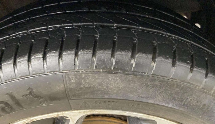 2021 Maruti Baleno ZETA PETROL 1.2, Petrol, Manual, 77,861 km, Right Front Tyre Tread