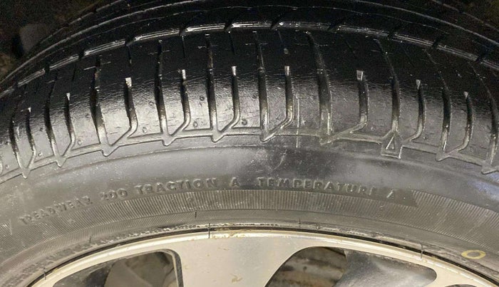 2021 Maruti Baleno ZETA PETROL 1.2, Petrol, Manual, 77,861 km, Right Rear Tyre Tread