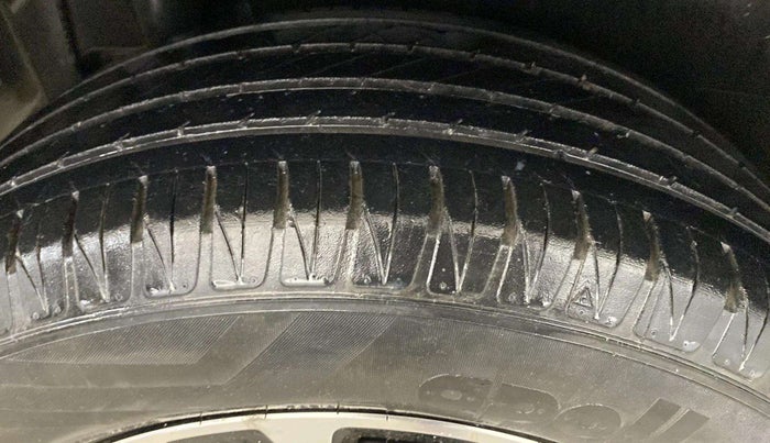 2021 Toyota URBAN CRUISER PREMIUM GRADE AT DUAL TONE, Petrol, Automatic, 36,745 km, Left Front Tyre Tread