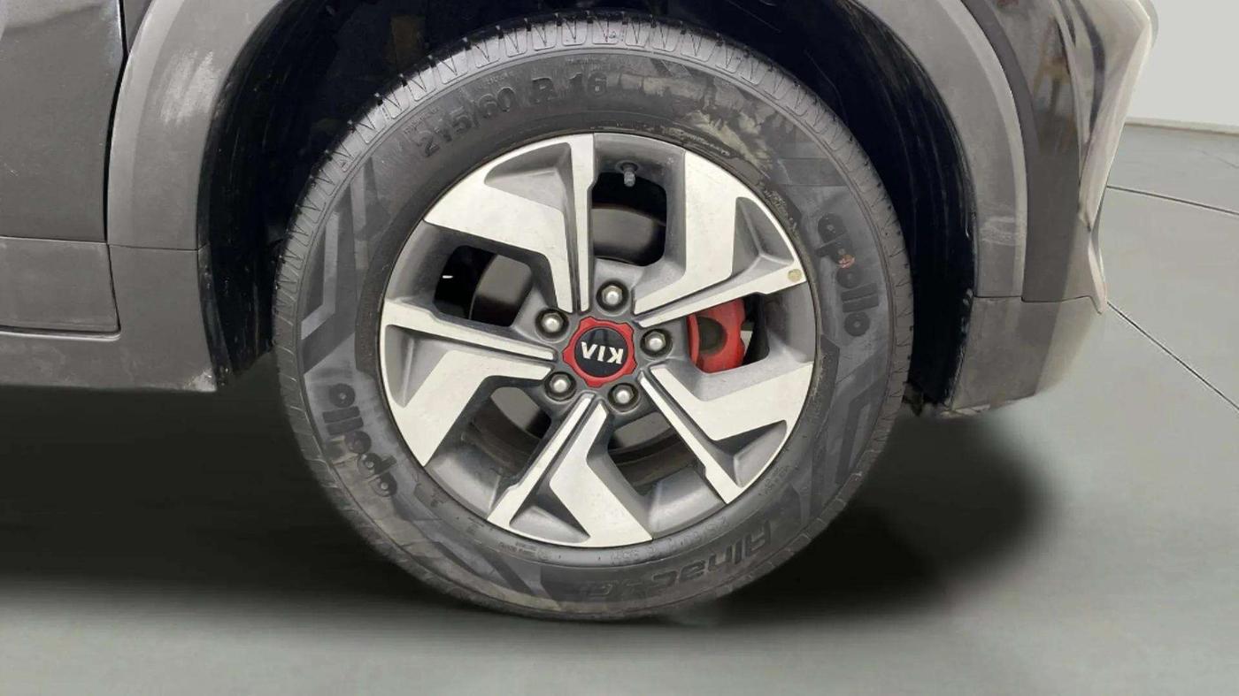 2020 KIA SONET GTX PLUS 1.5 AT, Diesel, Automatic, 38,623 km, Right Front Wheel
