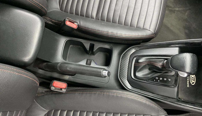 2020 KIA SONET GTX PLUS 1.5 AT, Diesel, Automatic, 38,623 km, Gear Lever