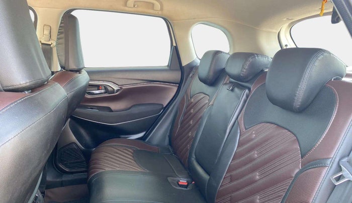2022 Maruti Grand Vitara DELTA SMART HYBRID, Petrol, Manual, 48,914 km, Right Side Rear Door Cabin