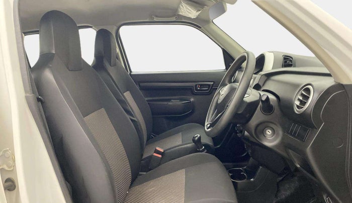 2022 Maruti S PRESSO VXI+, Petrol, Manual, 28,279 km, Right Side Front Door Cabin