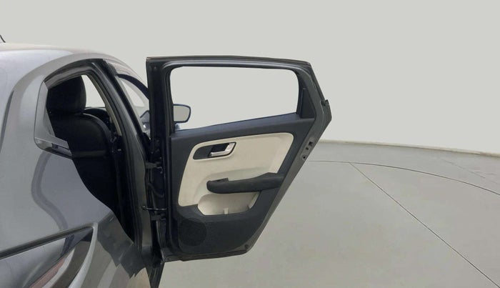 2022 Tata ALTROZ XZ PETROL, Petrol, Manual, 58,421 km, RHS Rear Door