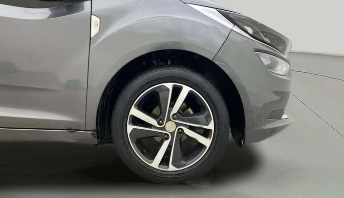 2022 Tata ALTROZ XZ PETROL, Petrol, Manual, 58,421 km, Right Front Wheel
