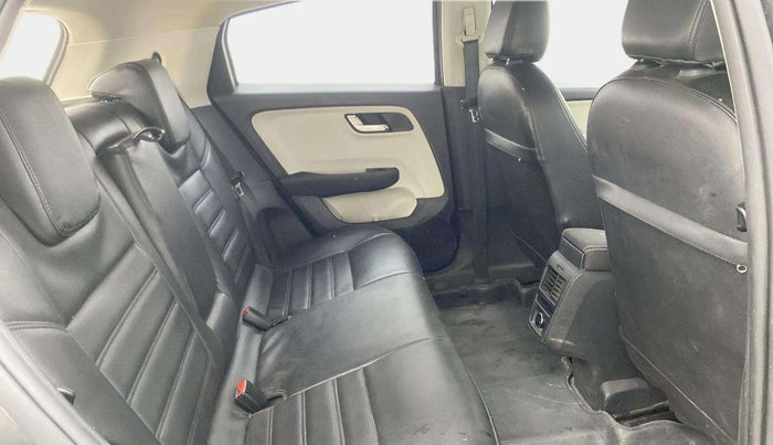 2022 Tata ALTROZ XZ PETROL, Petrol, Manual, 58,421 km, Right Side Rear Door Cabin