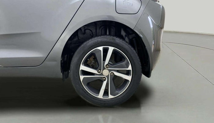 2022 Tata ALTROZ XZ PETROL, Petrol, Manual, 58,421 km, Left Rear Wheel