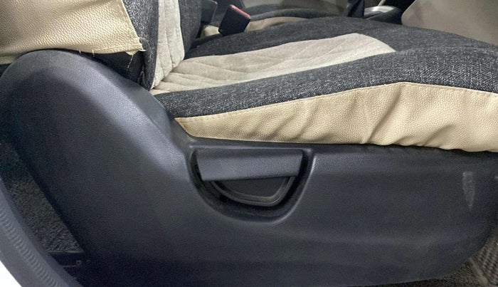 2018 Hyundai NEW SANTRO SPORTZ AMT, Petrol, Automatic, 14,417 km, Driver Side Adjustment Panel