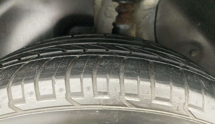 2017 Hyundai Creta SX PLUS AT 1.6 DIESEL, Diesel, Automatic, 84,591 km, Left Rear Tyre Tread