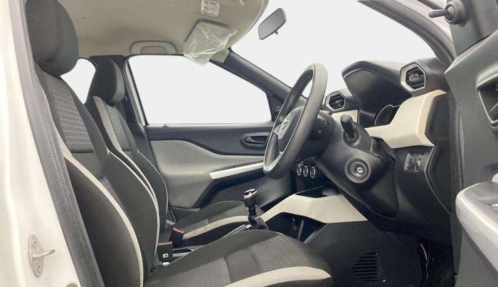 2024 Nissan MAGNITE XE, Petrol, Manual, 13,325 km, Right Side Front Door Cabin
