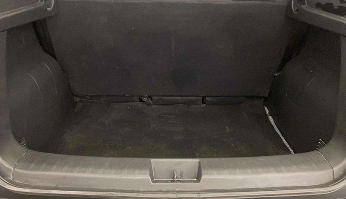 2024 Nissan MAGNITE XE, Petrol, Manual, 13,325 km, Boot Inside