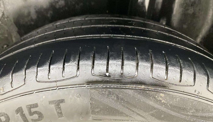 2020 Volkswagen Polo COMFORTLINE 1.0L MPI, Petrol, Manual, 42,065 km, Left Rear Tyre Tread