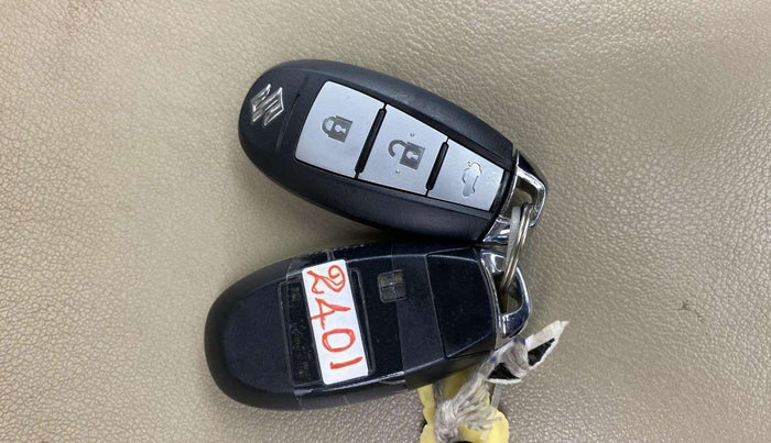 2018 Maruti Ciaz ALPHA 1.5 SHVS PETROL, Petrol, Manual, 32,241 km, Key Close Up