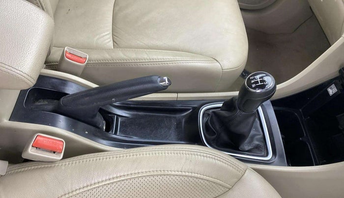 2018 Maruti Ciaz ALPHA 1.5 SHVS PETROL, Petrol, Manual, 32,241 km, Gear Lever