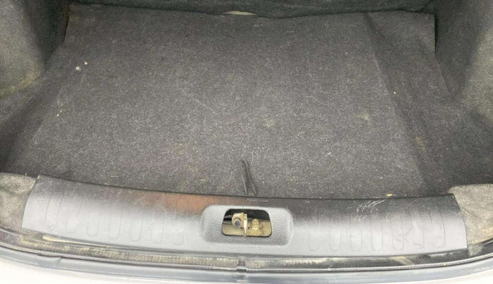 2015 Maruti Swift Dzire VXI, Petrol, Manual, 79,920 km, Boot Open Zoomed View