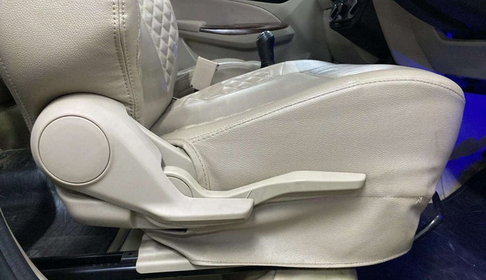 2018 Maruti Dzire VXI, Petrol, Manual, 38,310 km, Driver Side Adjustment Panel