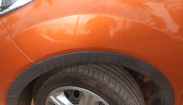 2018 Tata NEXON XM PETROL, Petrol, Manual, 44,651 km, Left fender - Minor scratches
