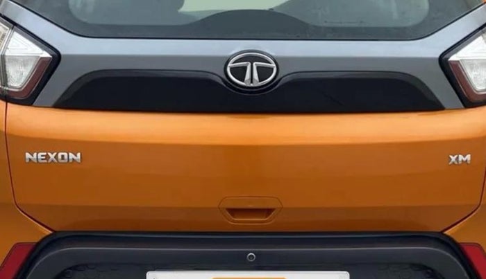 2018 Tata NEXON XM PETROL, Petrol, Manual, 44,651 km, Dicky (Boot door) - Minor scratches
