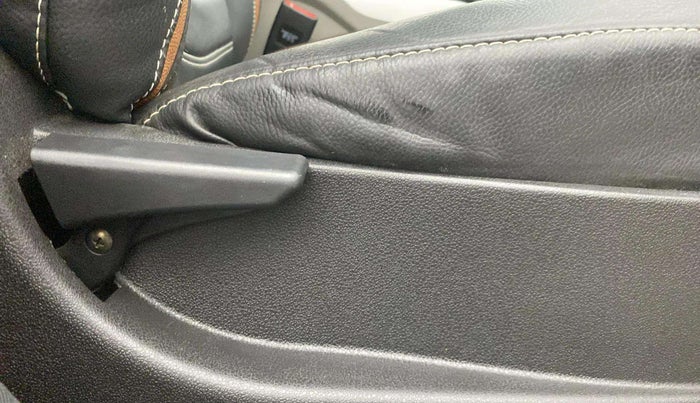 2018 Tata NEXON XM PETROL, Petrol, Manual, 44,651 km, Driver Side Adjustment Panel