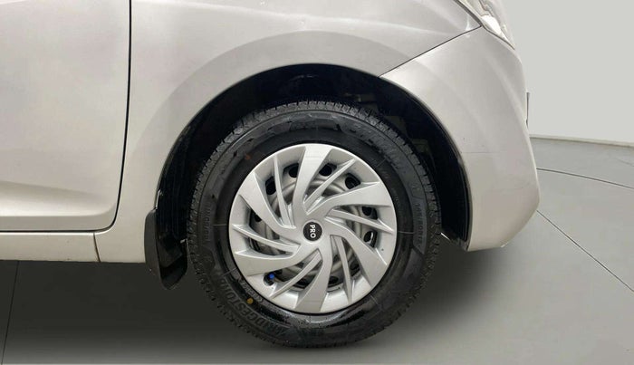 2015 Hyundai Eon ERA +, Petrol, Manual, 59,891 km, Right Front Wheel