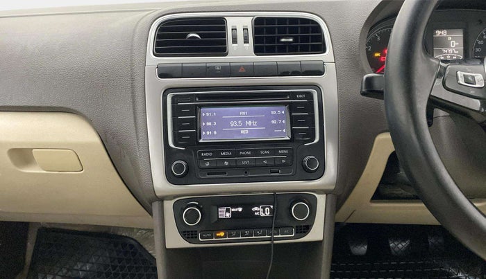 2015 Volkswagen Vento HIGHLINE 1.6 MPI, Petrol, Manual, 74,767 km, Air Conditioner