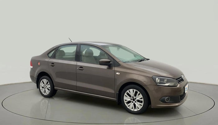 2015 Volkswagen Vento HIGHLINE 1.6 MPI, Petrol, Manual, 74,767 km, Right Front Diagonal