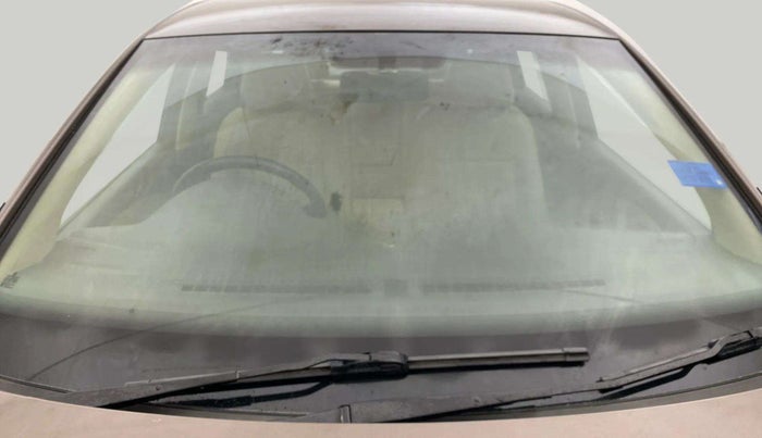 2015 Volkswagen Vento HIGHLINE 1.6 MPI, Petrol, Manual, 74,767 km, Front Windshield