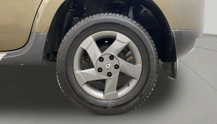 2014 Renault Duster 110 PS RXZ 4X4 MT DIESEL, Diesel, Manual, 1,02,282 km, Left Rear Wheel