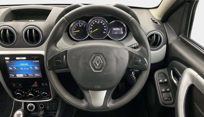 2014 Renault Duster 110 PS RXZ 4X4 MT DIESEL, Diesel, Manual, 1,02,282 km, Steering Wheel Close Up