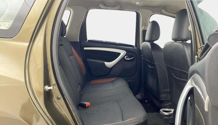 2014 Renault Duster 110 PS RXZ 4X4 MT DIESEL, Diesel, Manual, 1,02,282 km, Right Side Rear Door Cabin