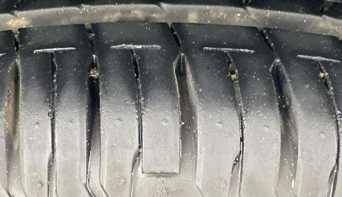 2023 Maruti Swift ZXI AMT, Petrol, Automatic, 15,431 km, Left Rear Tyre Tread