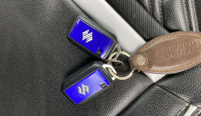2023 Maruti Swift ZXI AMT, Petrol, Automatic, 15,431 km, Key Close Up