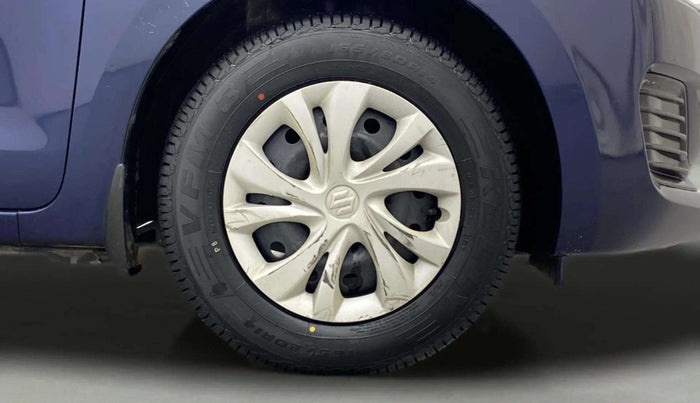 2021 Maruti Swift VXI AMT, Petrol, Automatic, 72,337 km, Right Front Wheel