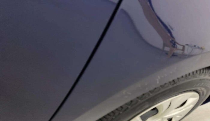 2021 Maruti Swift VXI AMT, Petrol, Automatic, 72,337 km, Right fender - Slightly dented