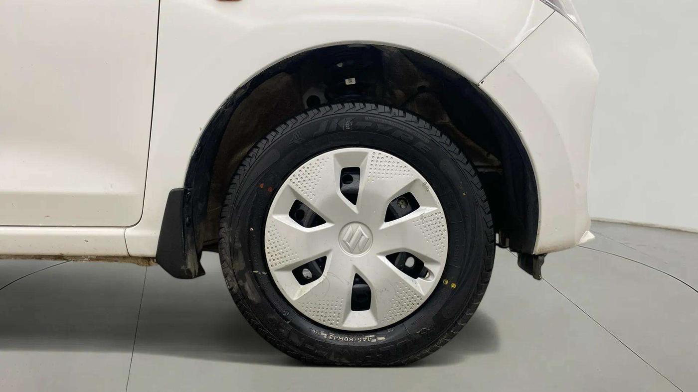 2023 Maruti Alto K10 VXI CNG, CNG, Manual, 35,940 km, Right Front Wheel