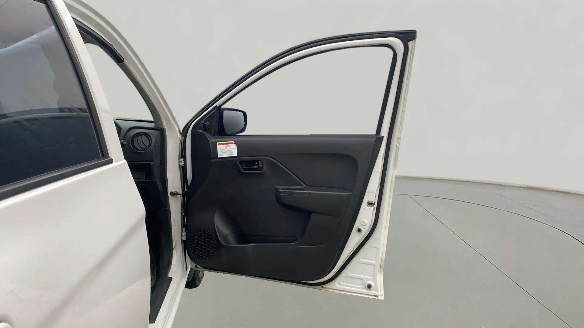 RHS-Front-Door-Open-32