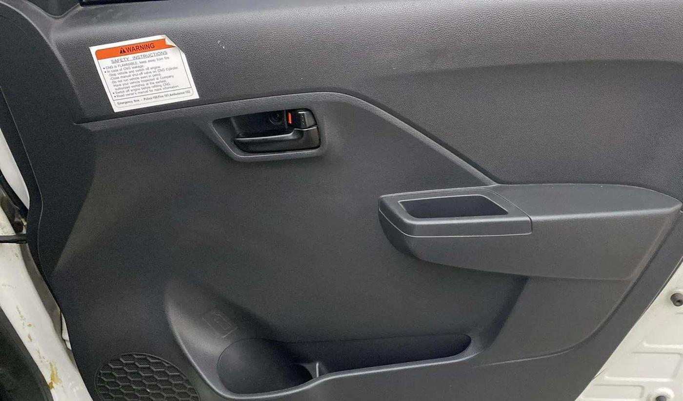 2023 Maruti Alto K10 VXI CNG, CNG, Manual, 35,940 km, Driver Side Door Panels Control