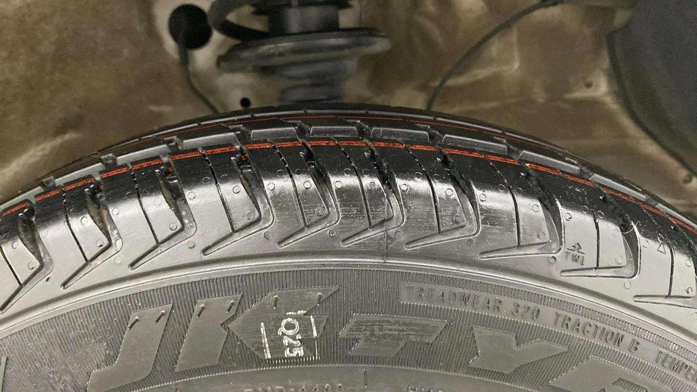 2023 Maruti Alto K10 VXI CNG, CNG, Manual, 35,940 km, Right Front Tyre Tread