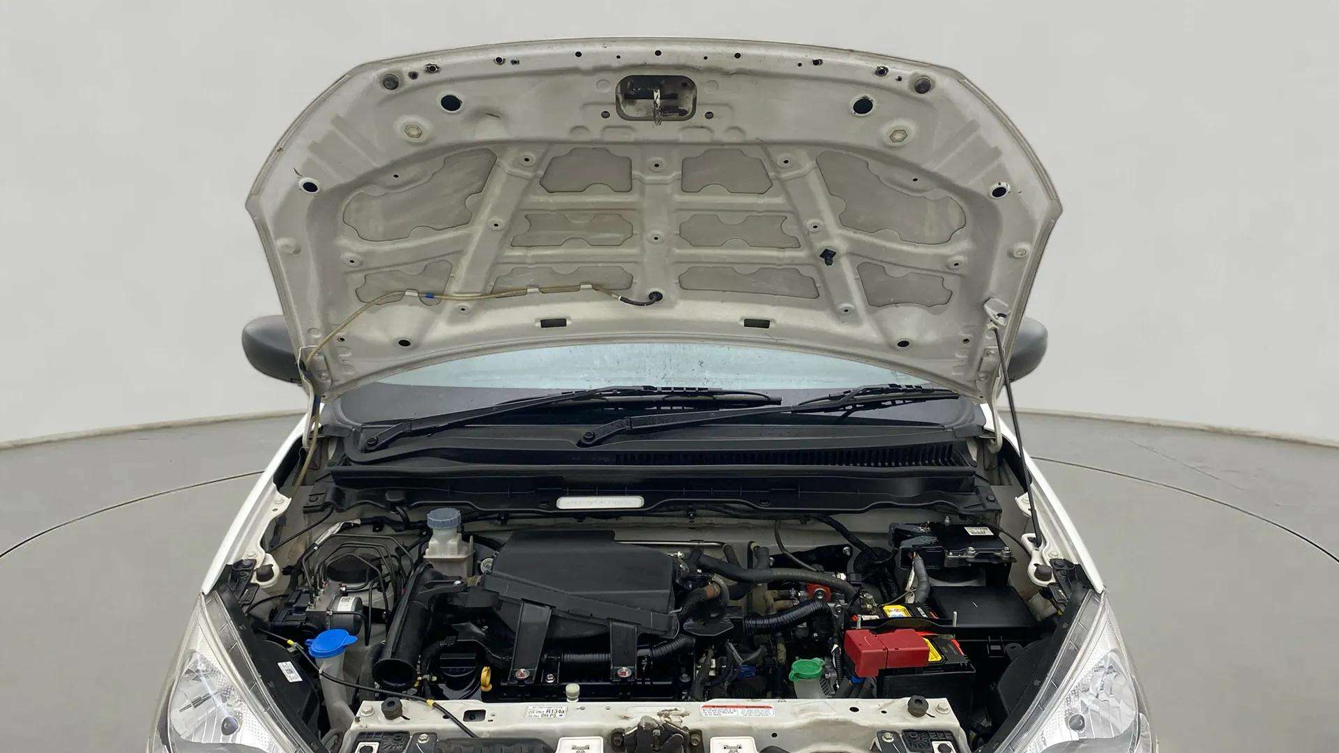 Engine-Full-View-With-Bonnet-Open-13