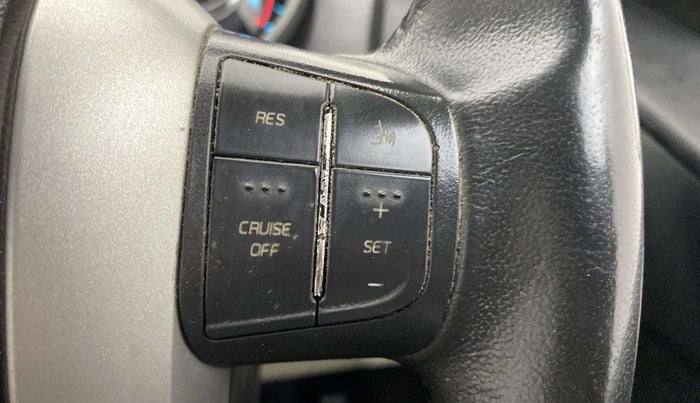 2016 Mahindra XUV500 W8, Diesel, Manual, 59,437 km, Adaptive Cruise Control