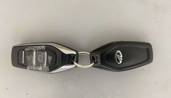 2016 Mahindra XUV500 W8, Diesel, Manual, 59,437 km, Key Close Up