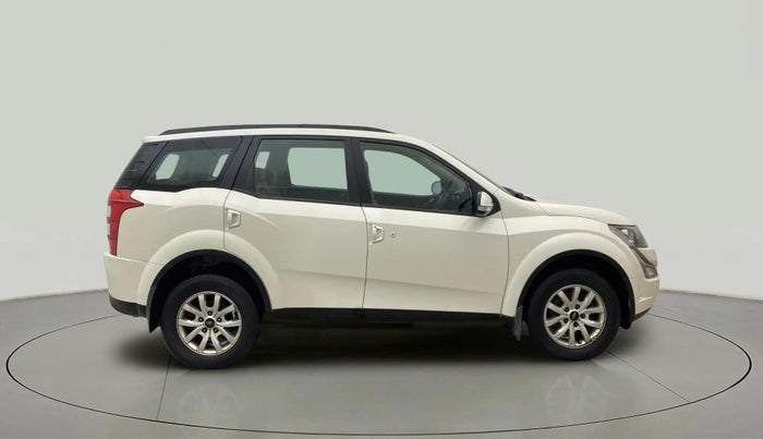 2016 Mahindra XUV500 W8, Diesel, Manual, 59,437 km, Right Side View