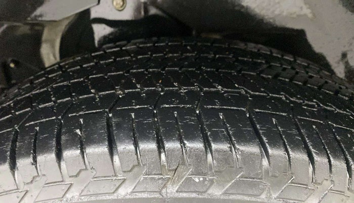 2016 Mahindra XUV500 W8, Diesel, Manual, 59,437 km, Right Rear Tyre Tread