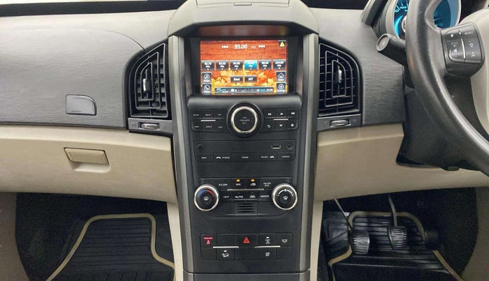 2016 Mahindra XUV500 W8, Diesel, Manual, 59,437 km, Air Conditioner
