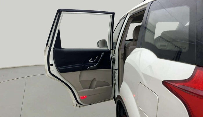 2016 Mahindra XUV500 W8, Diesel, Manual, 59,437 km, LHS Rear Door