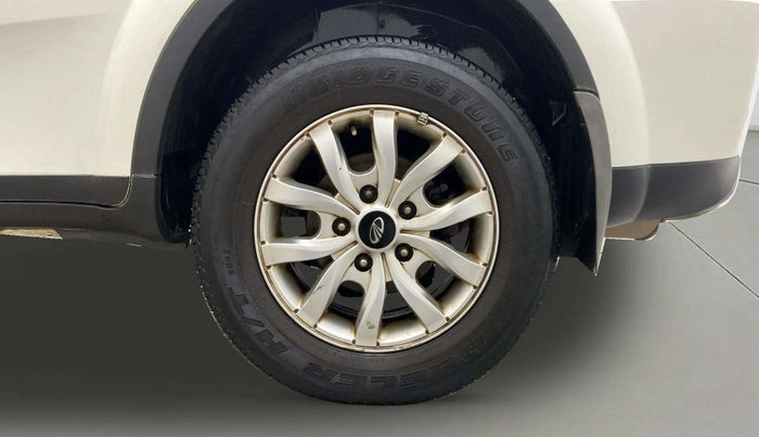2016 Mahindra XUV500 W8, Diesel, Manual, 59,437 km, Left Rear Wheel